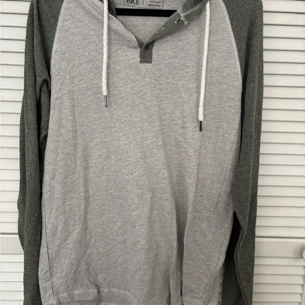 BKE Men's Two-Tone Hoodie in Gray and Green